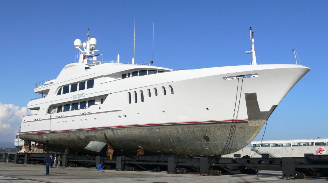 mustique yacht