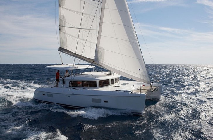 catamaran ocean salt water ro - featured image