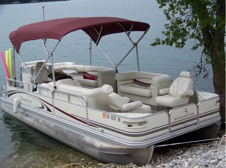 2006 Bennington Pontoon Boat - featured image