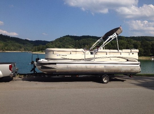 2006 Bennington Pontoon Boat